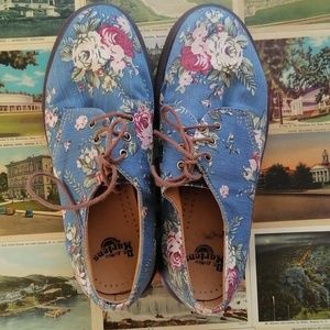Dr. Martens Blue Floral Oxford Shoes Size 6